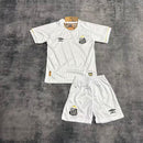 Camisa Santos 26/27 Home Infantil (Umbro) — conjunto frontal